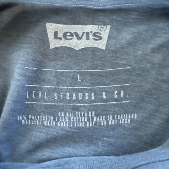 Levi's Blue Graphic T-Shirt Size Large - Picture 5 of 8